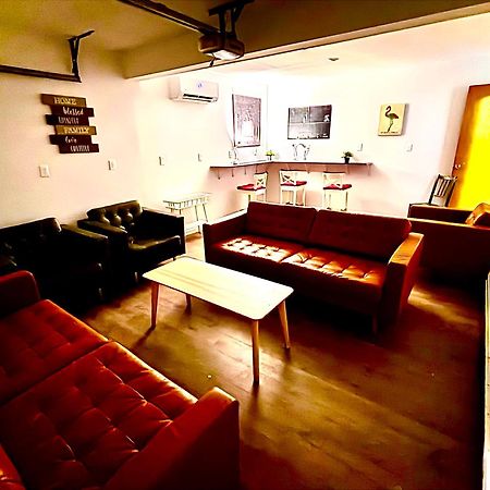 Capsule Hostel Ньюарк Экстерьер фото