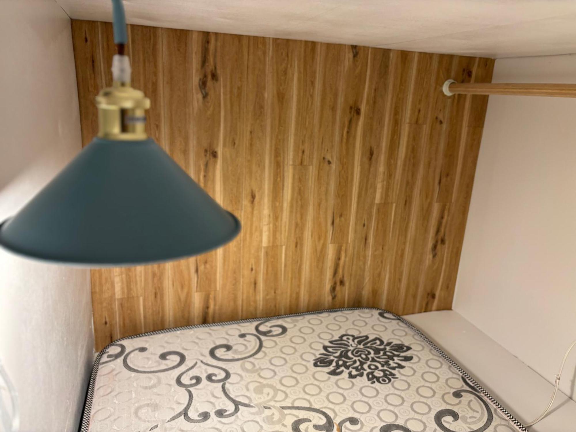 Capsule Hostel Ньюарк Экстерьер фото